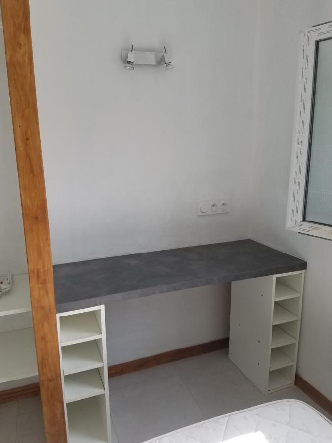 Petit Logement Dans Un Ecrin De Verdure Saint-Herblain Exterior foto